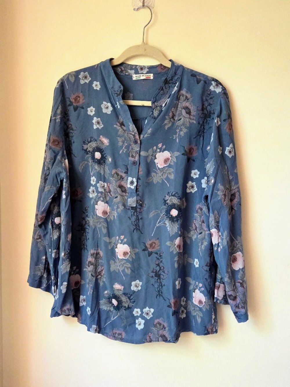 Italy Italian Blouse top sz M-8-10 Floral Cotton Blue Pink Italian Boutique New